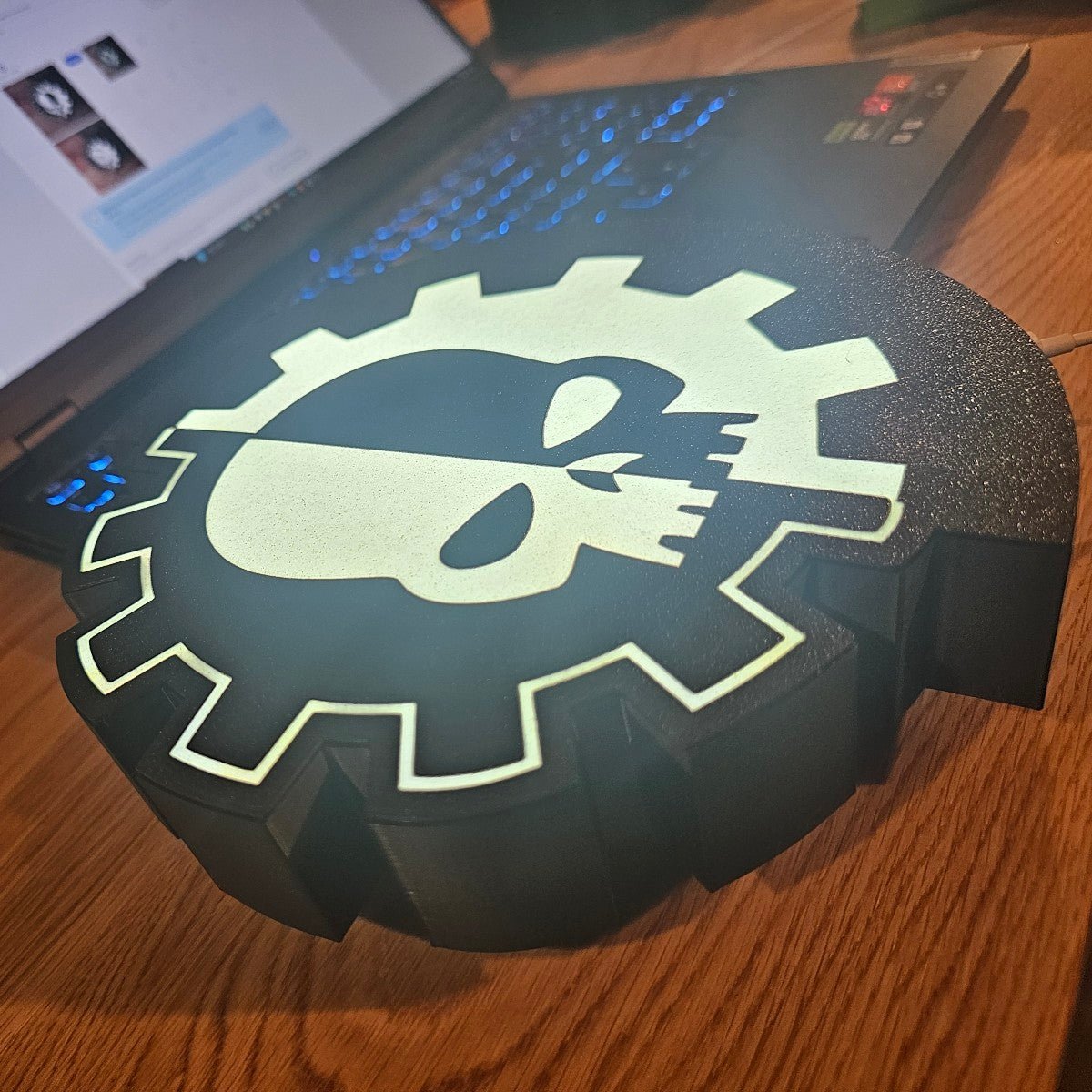 Adeptus Mechanicus Emblem LED Lightbox - LetterLamps